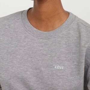 NEW Cropped Cozy Sweatshirt Love Embroidered S